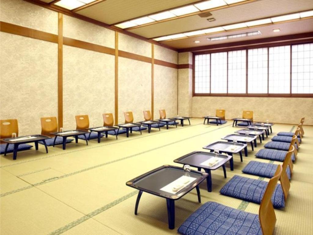Business Hotel Kurama Hikone Esterno foto